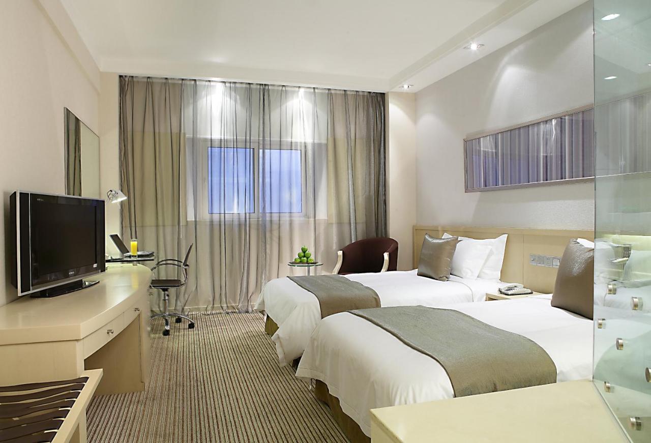 Holiday Inn Downtown Шанхай Екстериор снимка