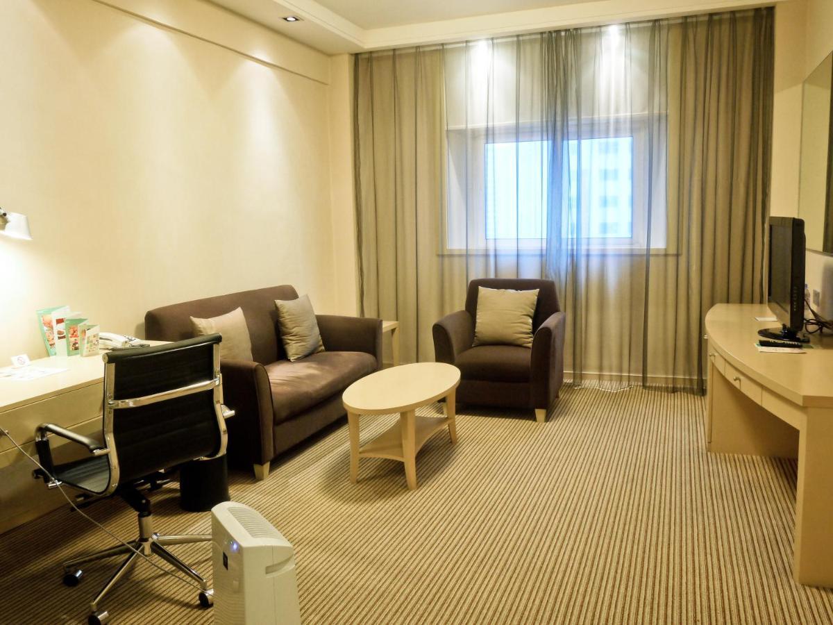 Holiday Inn Downtown Шанхай Екстериор снимка