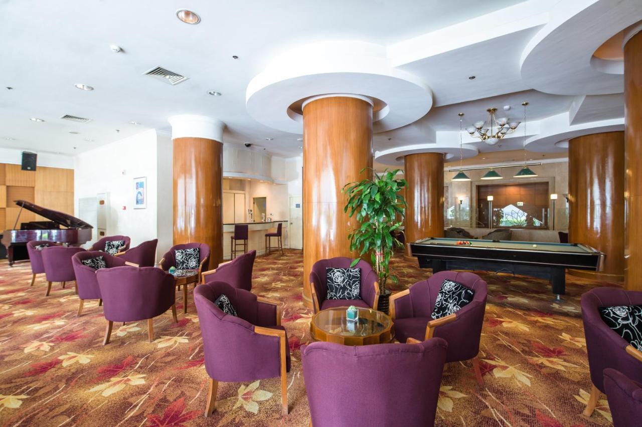 Holiday Inn Downtown Шанхай Екстериор снимка