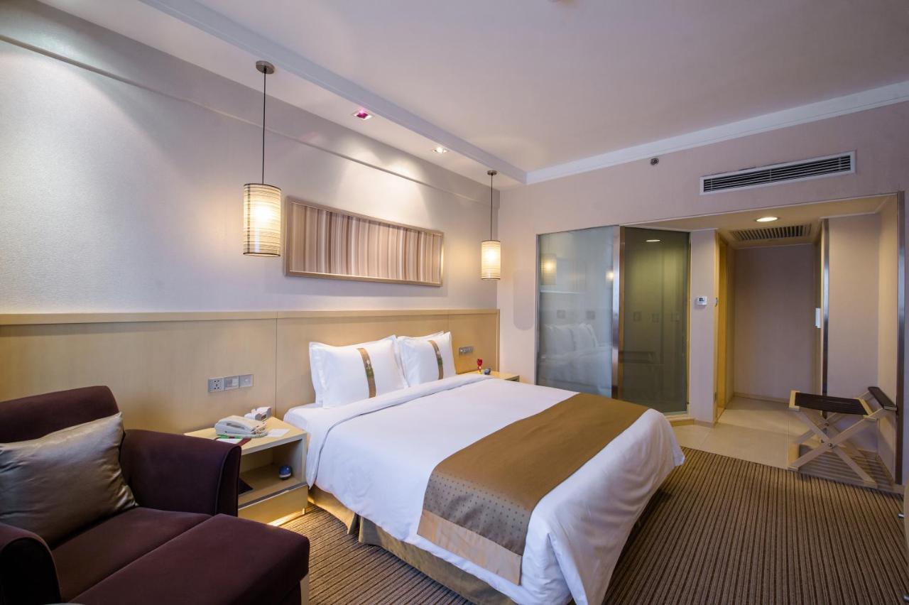 Holiday Inn Downtown Шанхай Екстериор снимка