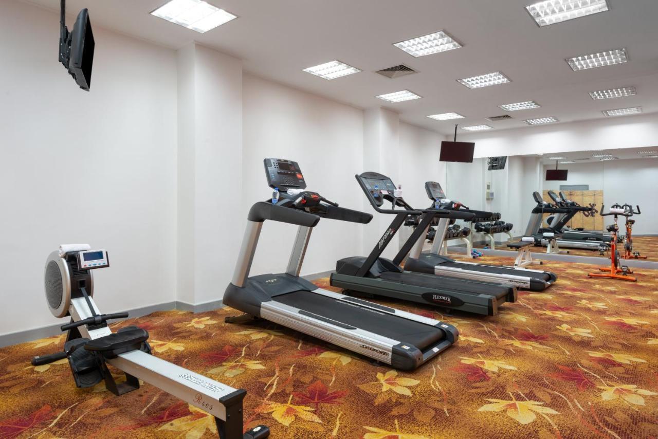 Holiday Inn Downtown Шанхай Екстериор снимка